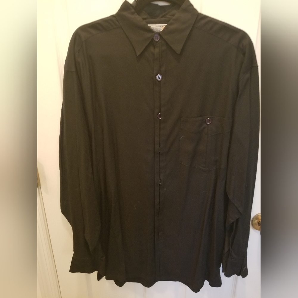 Black Casual Button Down Shirt with Relaxed Fit